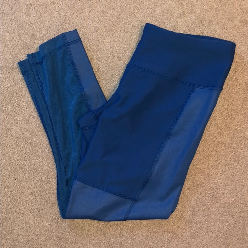 90 Degree Blue Crop Leggings- size M